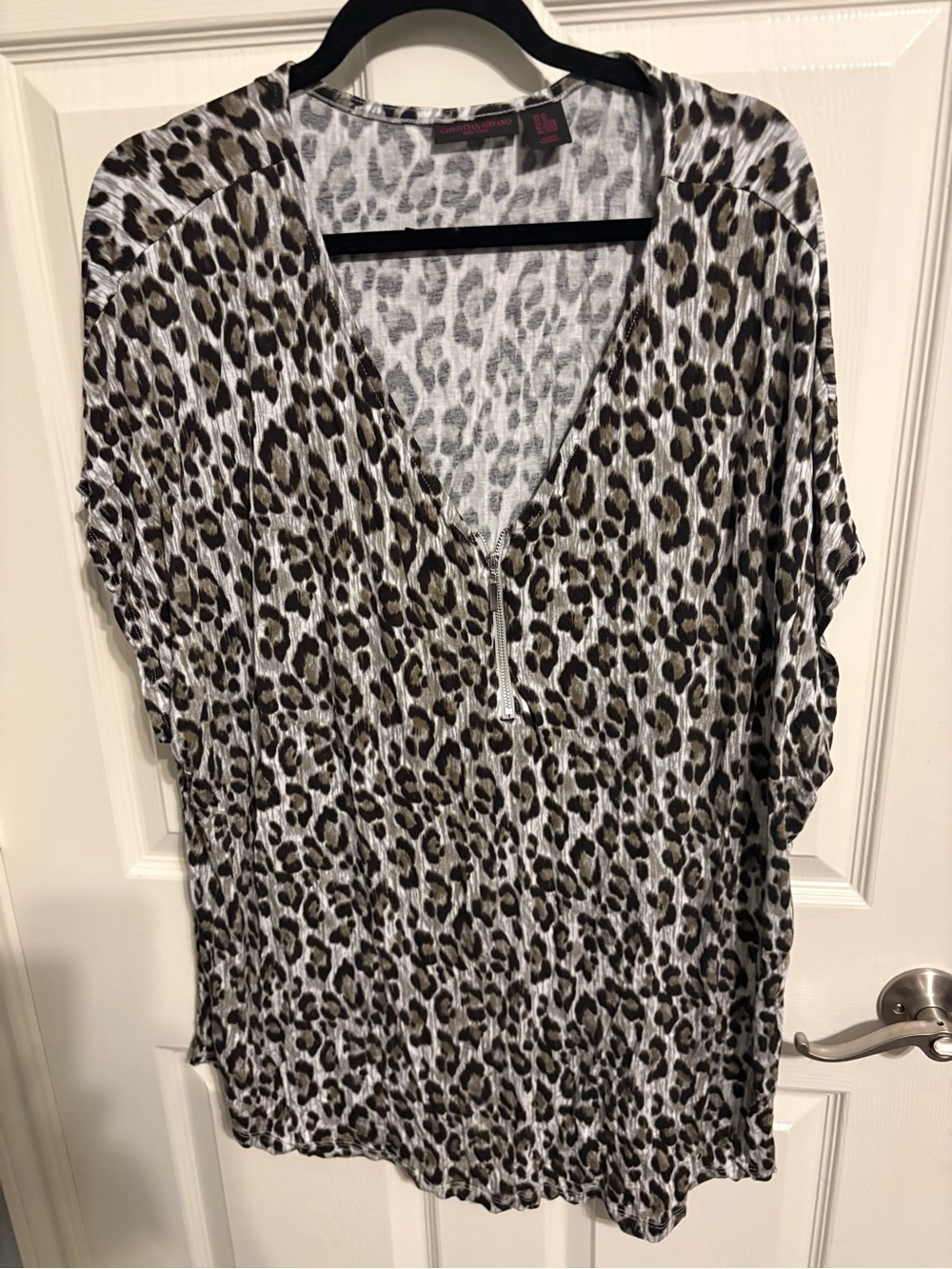 252- Christian Siriano Black and White Leopard Print zipper top